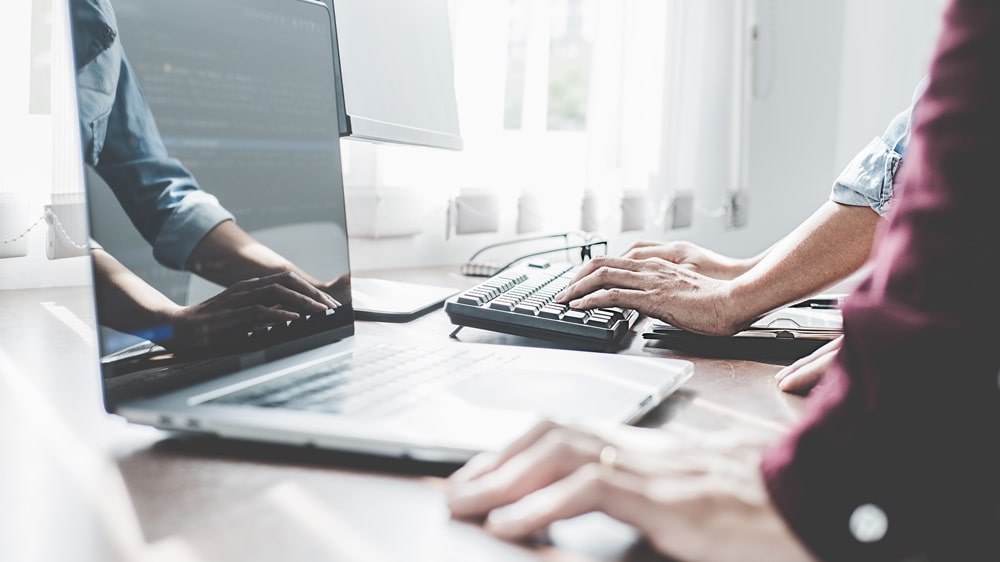 システム開発事業